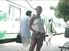 دیانا شوریگینا سکس ماساژ واقعی در حمام استحمام می کند