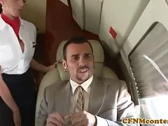 این جوجه ملکه ماساز سکسی زیرپوستی می کند